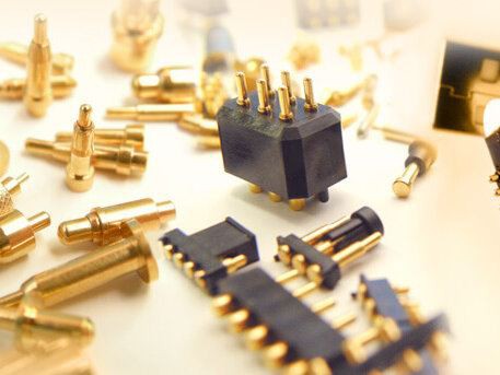 Millised tegurid mõjutavad pogo tihvti pistiku vastupidavust?