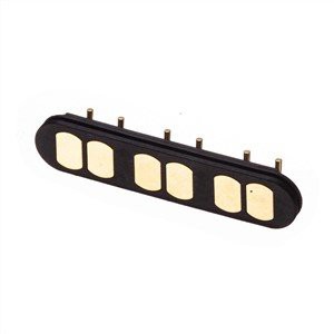 Praegune täisnurkse Pogo tihvti pistik