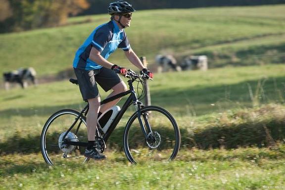 Magnetiline pogopin laadimispistiku lahendus elektrijalgrattale